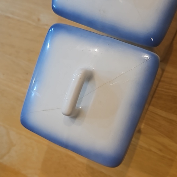 Two Delft Like Canisters Rice and Sugar - Picture 3 of 6